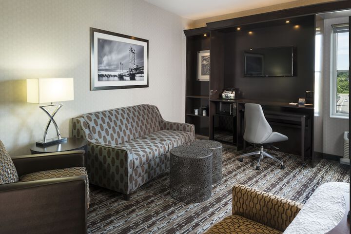 Room 33 of 63
