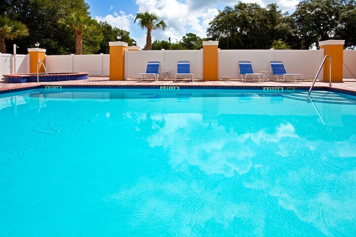 Pool 6 of 33
