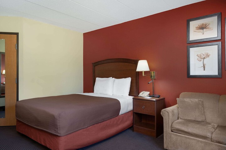 Room 21 of 25