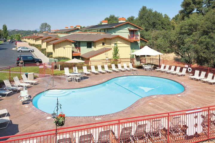 Pool 7 of 25