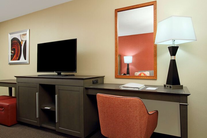 Room 35 of 46