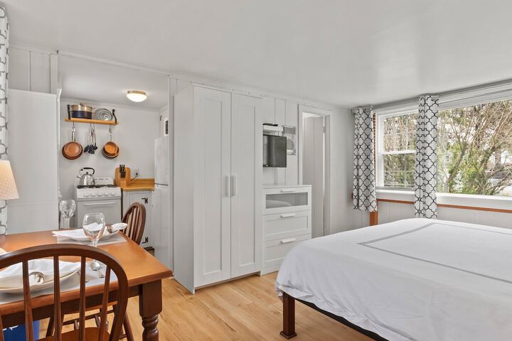 Room 51 of 72