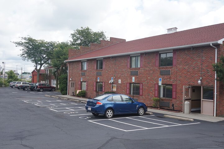 Bellevue Hotel & Suites