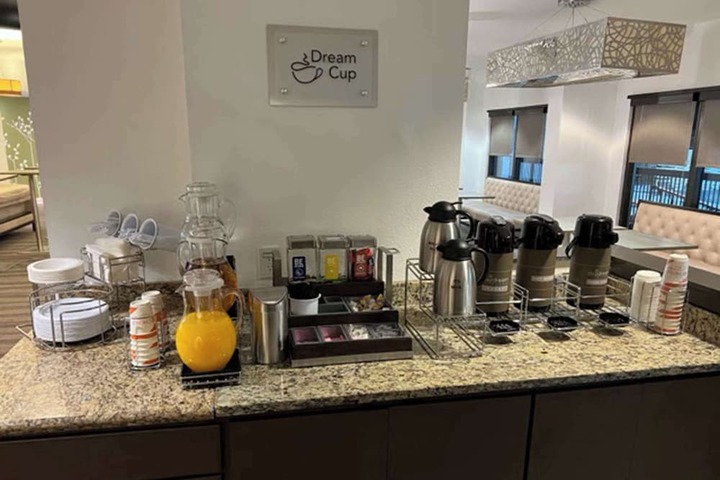Breakfast/Coffee Service 41 of 47