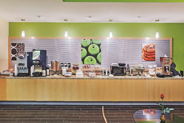 La Quinta Inn & Suites by Wyndham Pecos