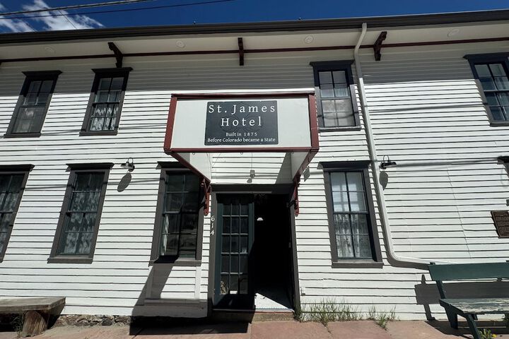 St James Hotel