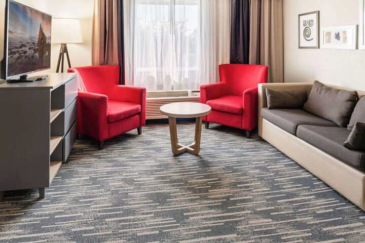 Country Inn & Suites by Radisson Brookings, SD