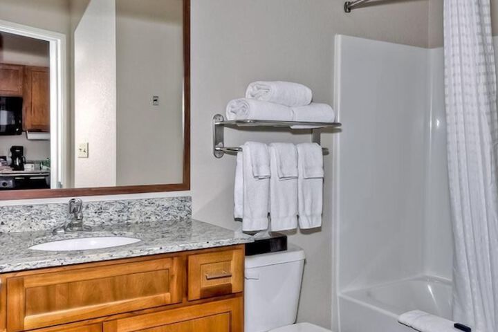 Candlewood Suites Burlington South by IHG