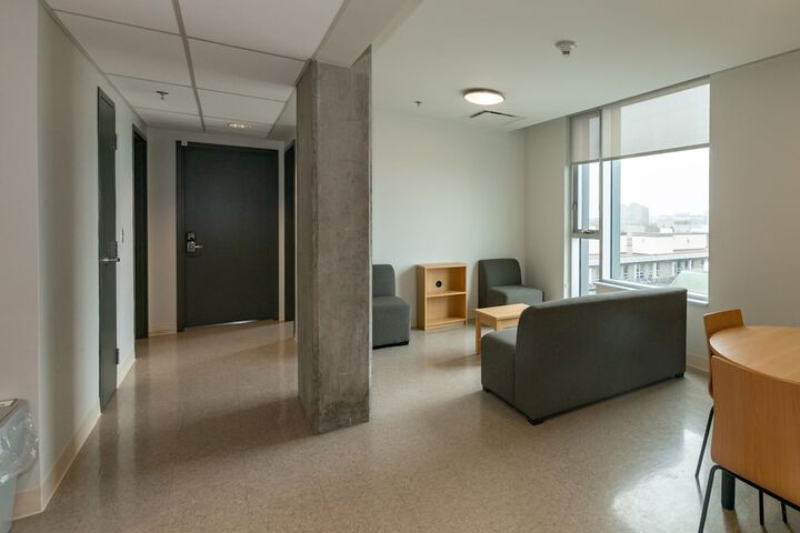 Room 44 of 69