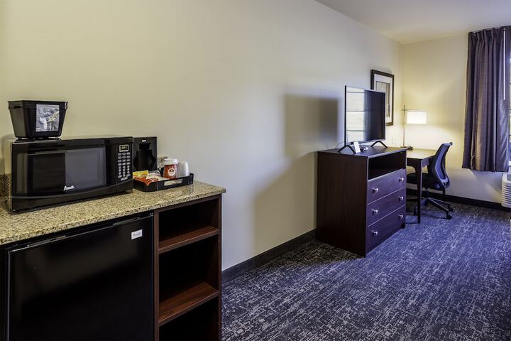 Cobblestone Inn & Suites - Brookville