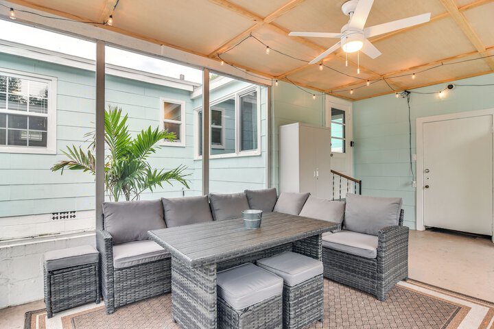 Pinellas Park Home: Swim Golf, Grill & More!