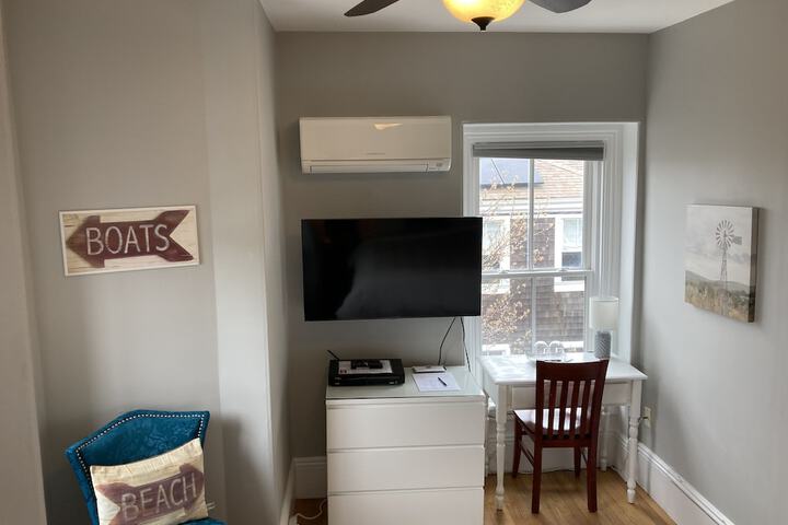Room 25 of 65
