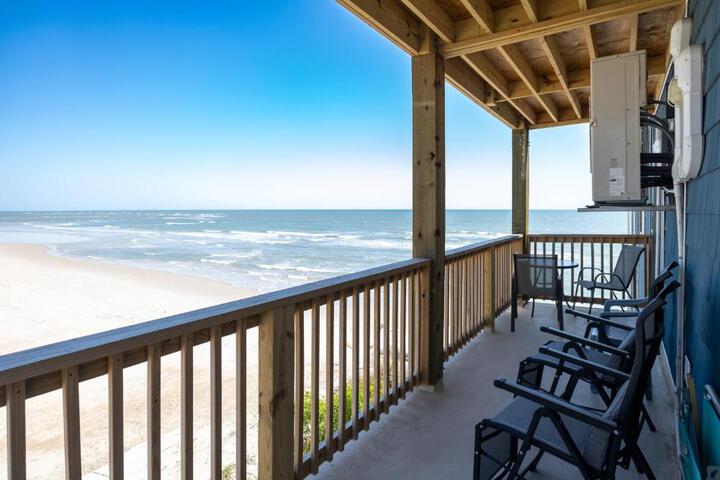 Embrace Oceanfront Elegance: Book Your Stay at Sunrise Oasis