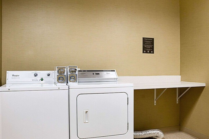 Comfort Suites Minot South