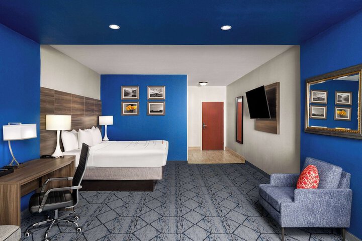 Room 18 of 42