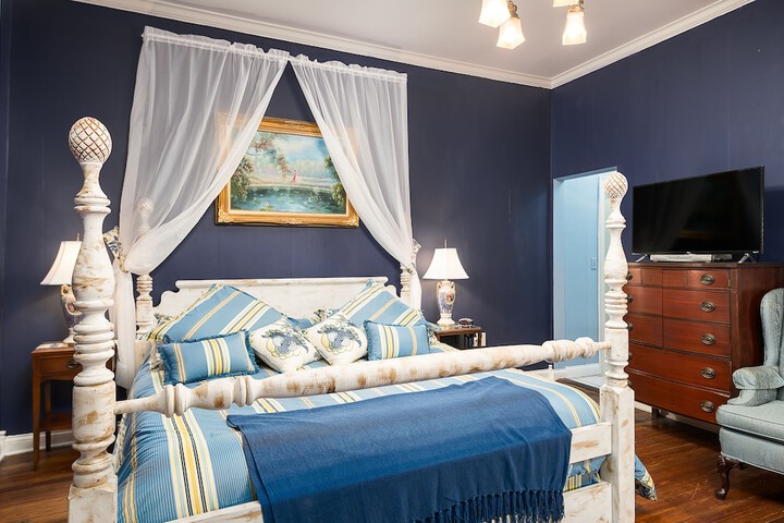 Room 16 of 62