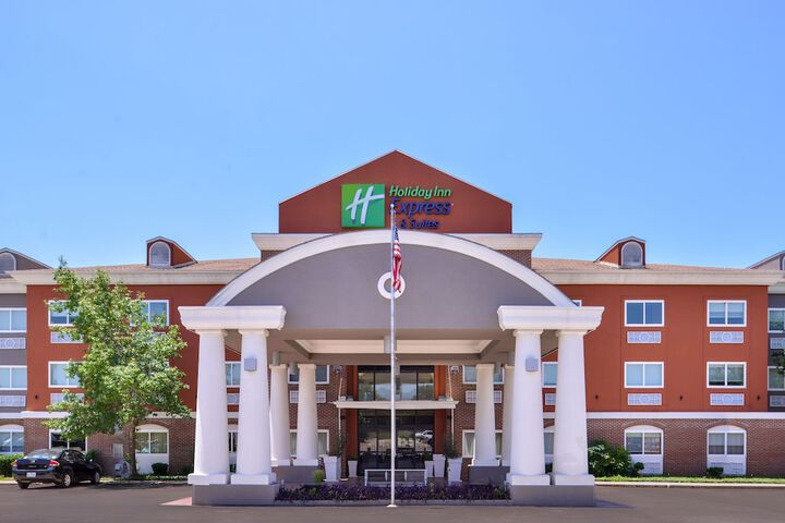 Hotel 4 of 52