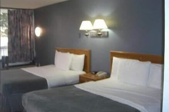 Room 15 of 39