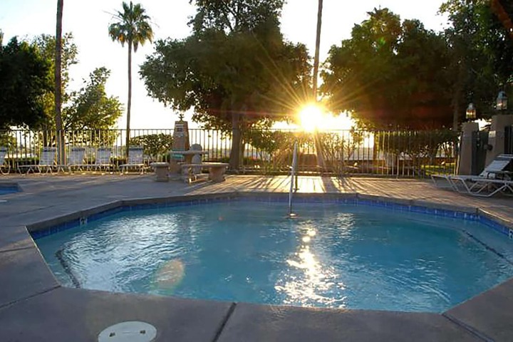 Pool 10 of 27