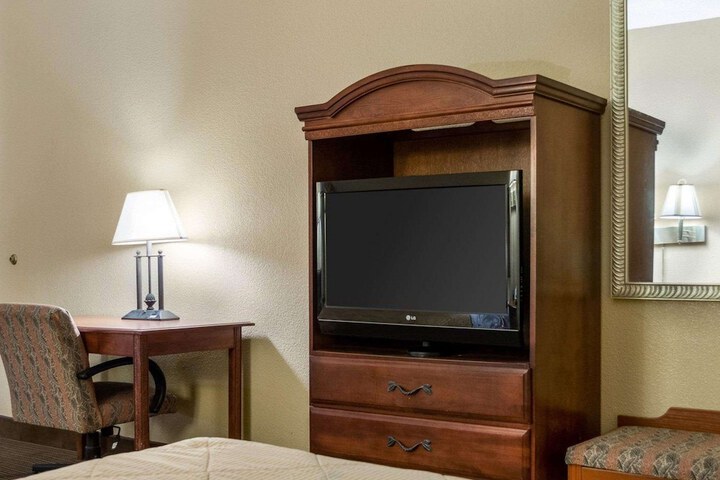 Room 18 of 24