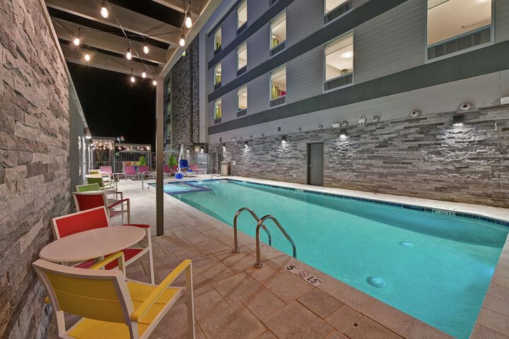 Pool 12 of 45