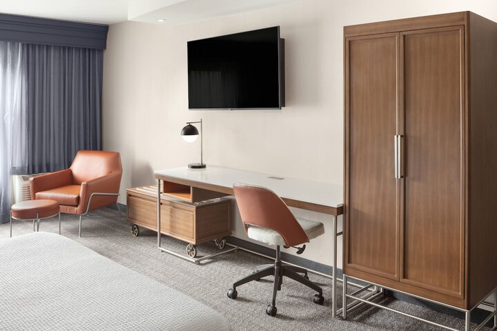 Courtyard by Marriott Portland Airport