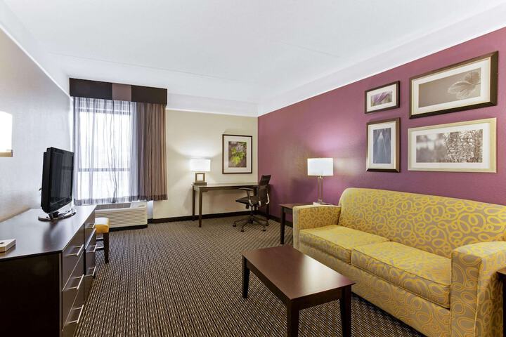 Room 16 of 27