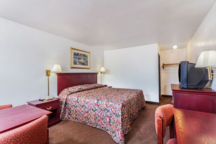 Room 21 of 32