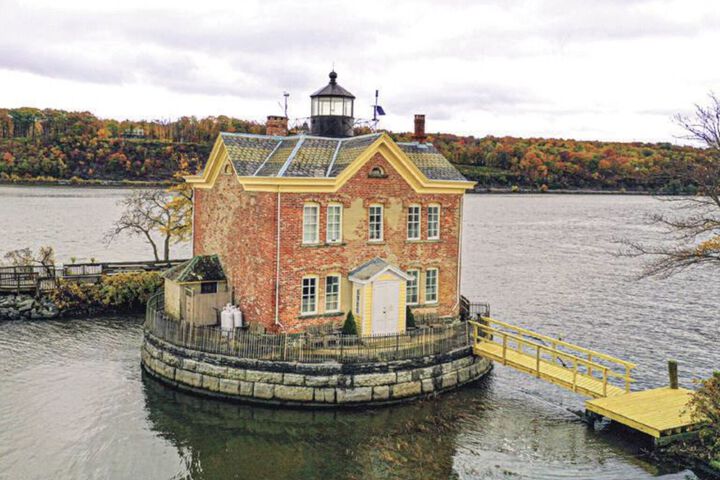 Hudson River Way by Woodstock Way Hotel