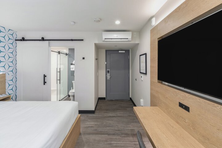 Room 22 of 53