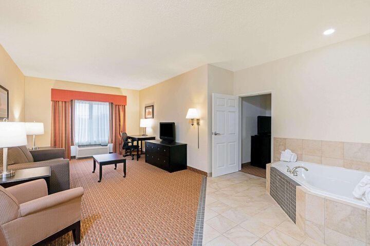 Room 18 of 23