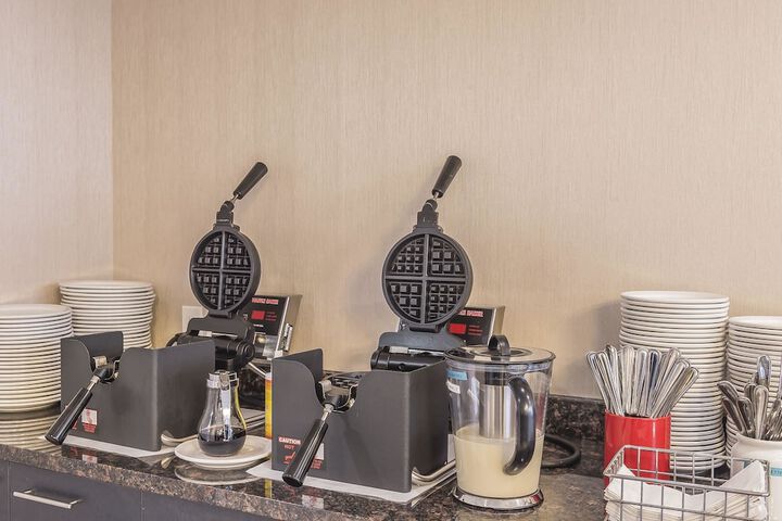 Breakfast/Coffee Service 30 of 32