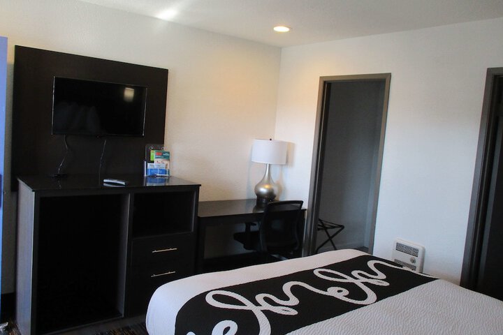 SureStay Hotel by Best Western Seaside Monterey