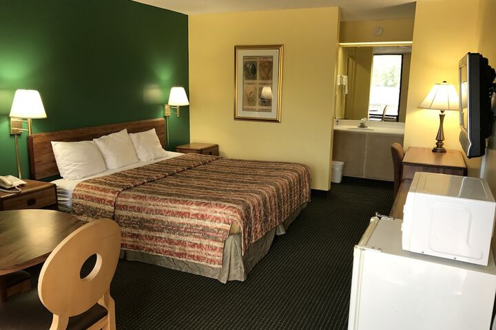 Room 12 of 17