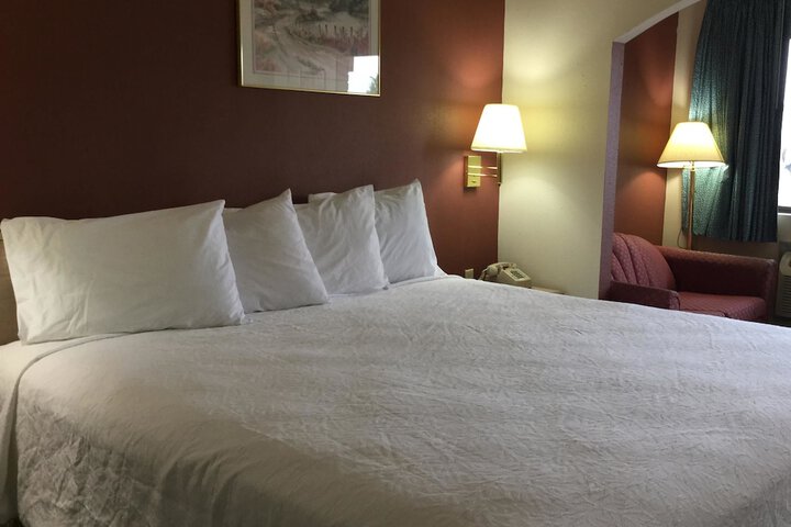 Room 12 of 21