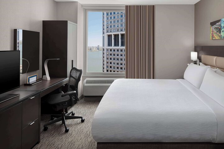 Room 19 of 35