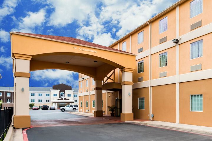 Hotel 3 of 25