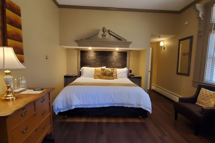 Room 47 of 73