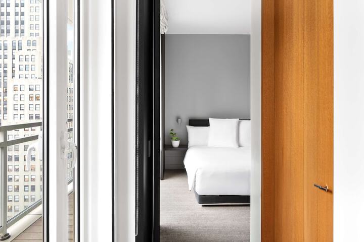 Room 49 of 64