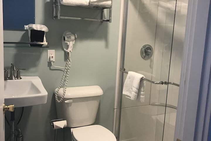 Room 15 of 42