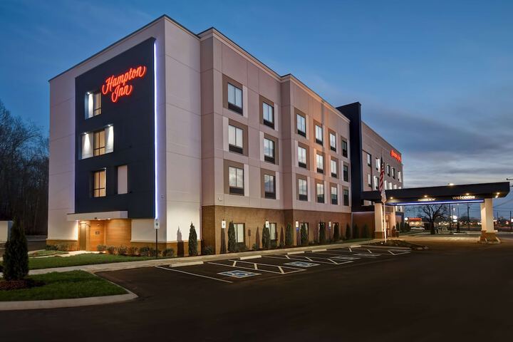 Hotel 2 of 50