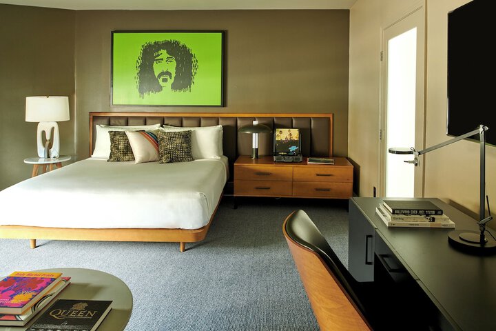 Room 34 of 73