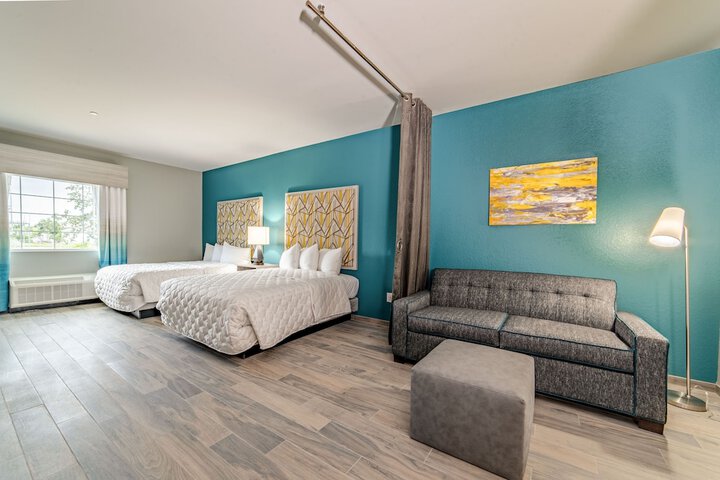 Room 6 of 16