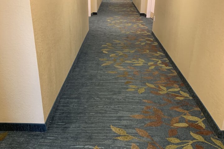 Ballroom/Hall 34 of 40