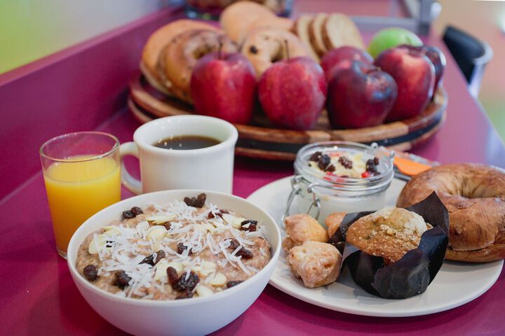 Breakfast/Coffee Service 38 of 55