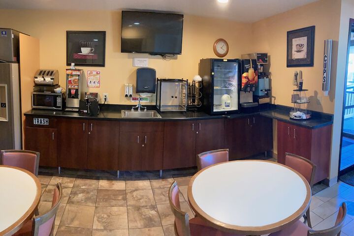 Super 8 by Wyndham Chisago City