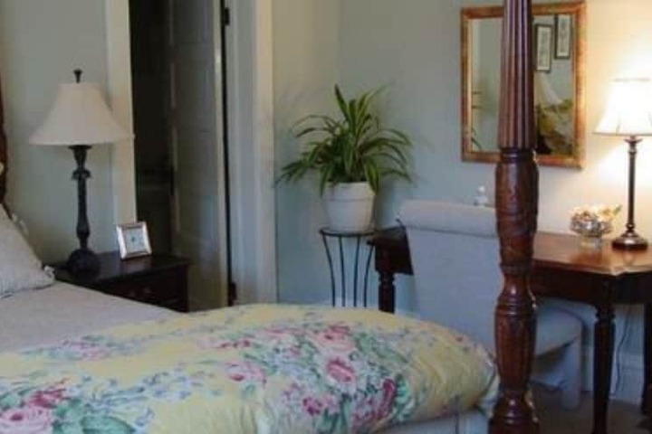 THE MCFARLAND INN