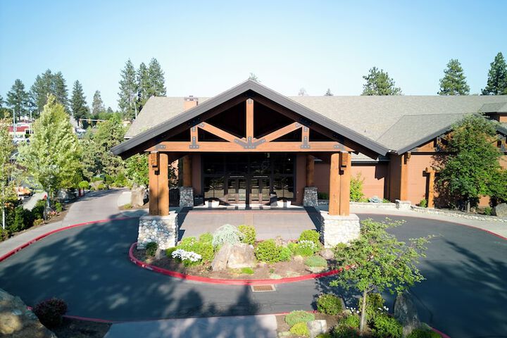 Riverhouse Lodge