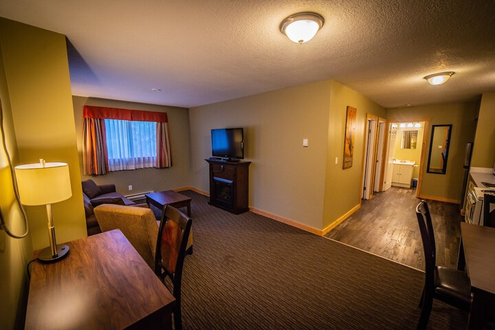 Room 35 of 66