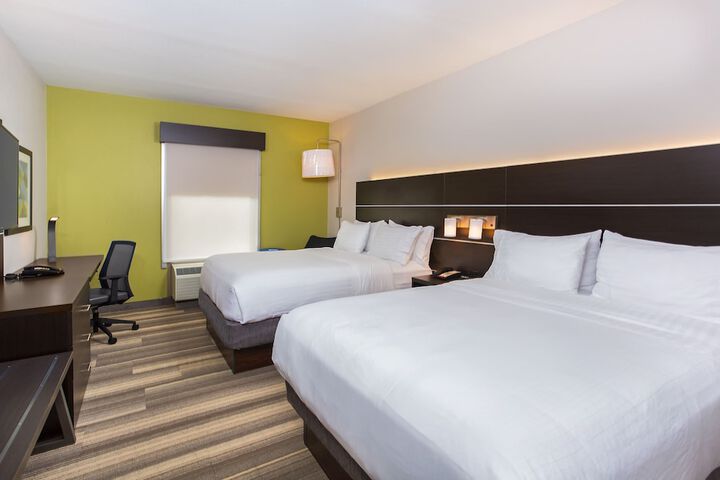 Holiday Inn Express & Suites Morristown by IHG